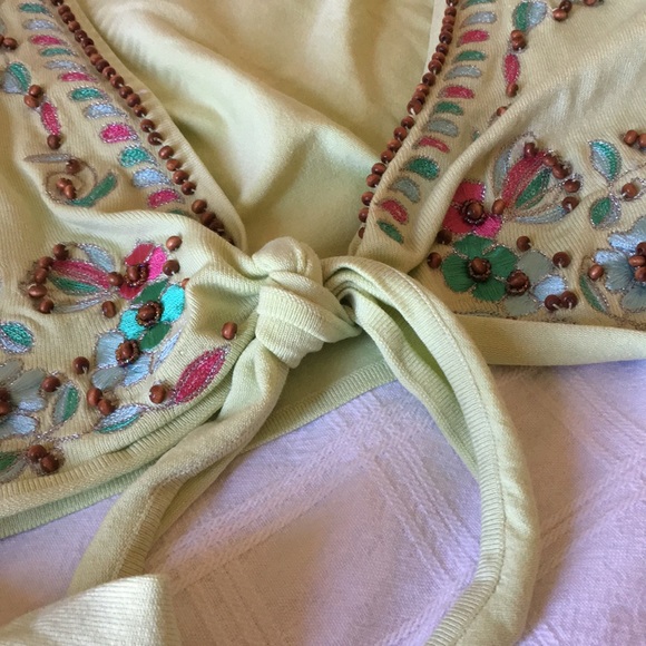 🌺Embroidered & Beaded Sweater🌺 - Picture 3 of 5